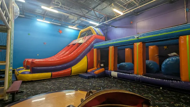 Bandera Festival Shopping Center