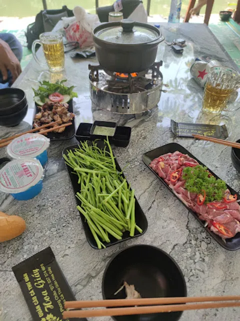 Quán câu cá Hoa Giấy