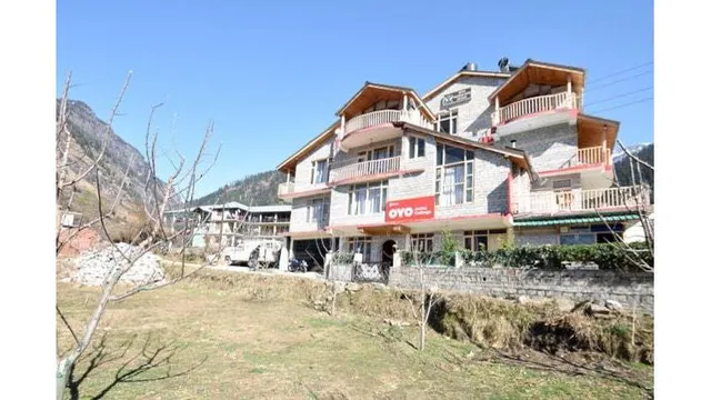 OYO 7008 Astha Cottage