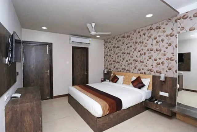 OYO 10289 Hotel Pearl Palace