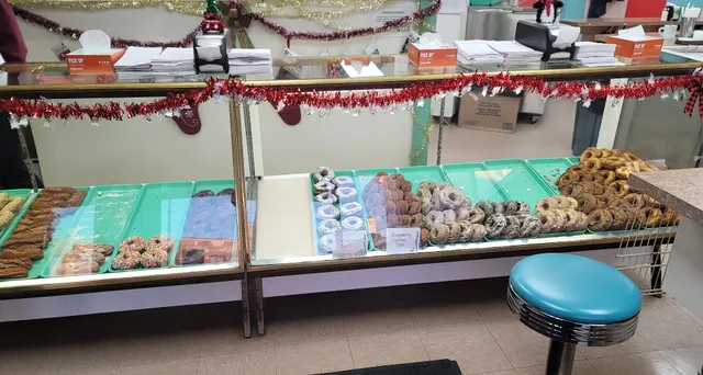 Colonial Do-nut Shop