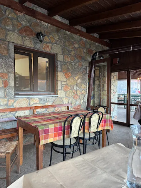 Ταβέρνα της Καλλιρρόης-Ο Έλατος