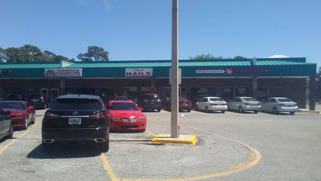 Colonial Village Shopping Center