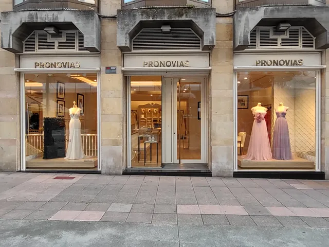 Pronovias Oviedo - Vestidos de Novia