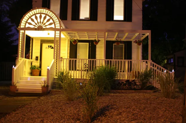 Ellis House Bed & Breakfast