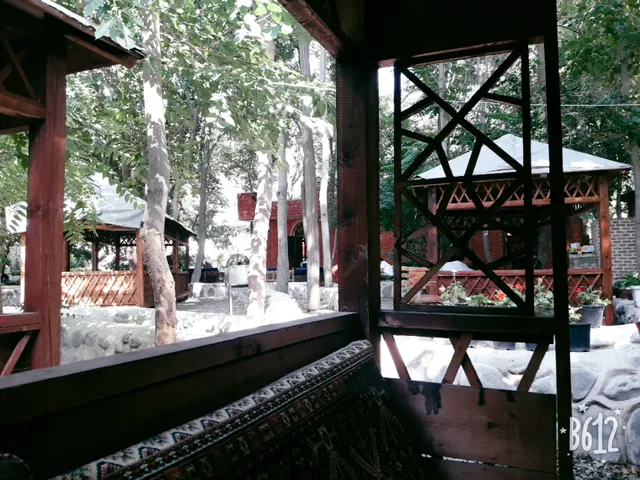 Alborz Night Garden Restaurant