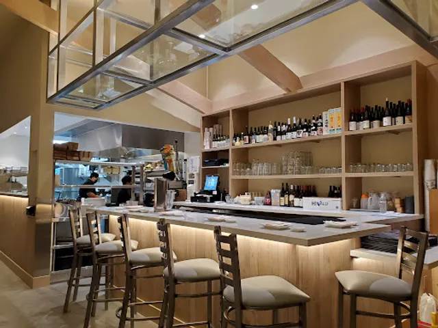 Dash Dashi Sushi and Sake Bar