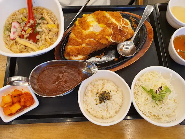 홍익돈까스 광주충장점