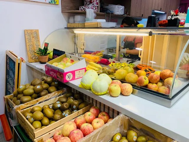 啾C鮮果汁總店《精緻水果禮盒》