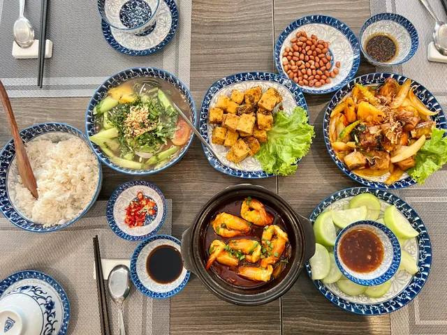 Com Nha Vietnamese Cuisine