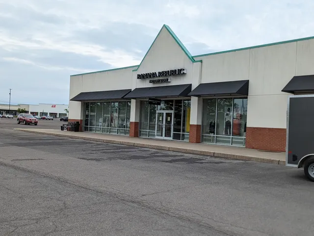 Banana Republic Factory Store