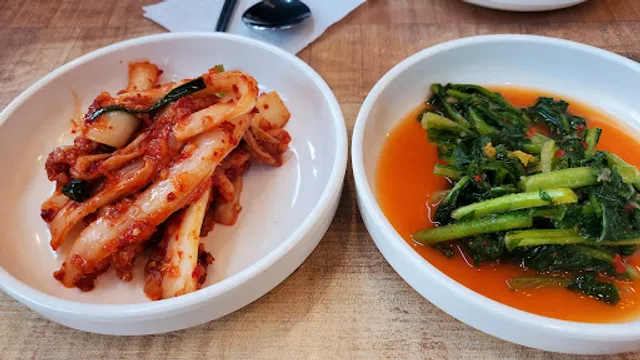 명동칼국수송내역점