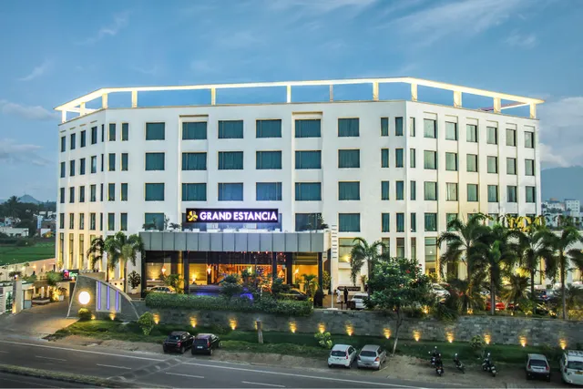 GRAND ESTANCIA