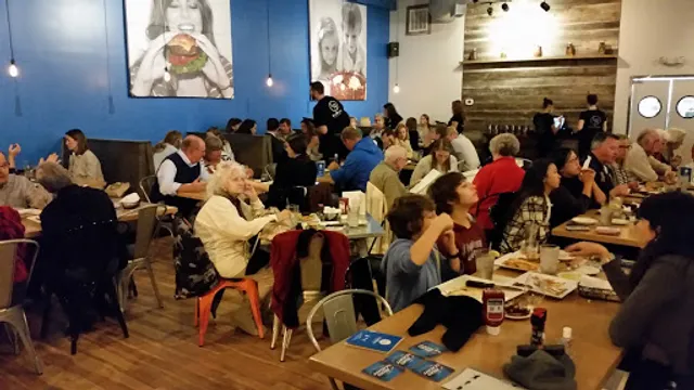 LouReda's an American Table