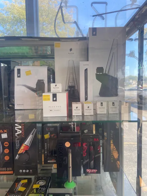 Exotic Smoke & Vape Shop (Cigar Room)Geek Bar