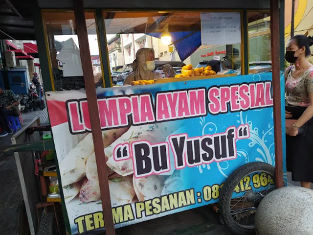 Lumpia Ayam Spesial Bu Yusuf