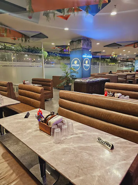 Octant Pizza Shaan Mall Anand