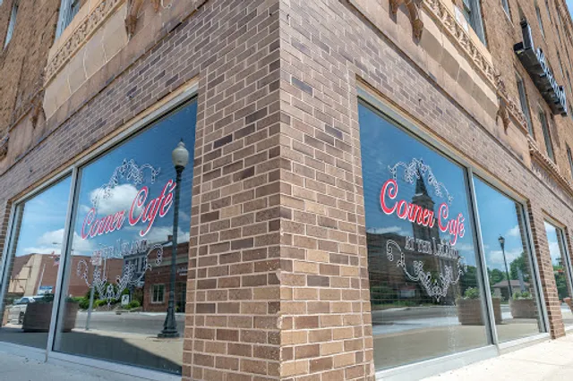 Corner Cafe At The Leland