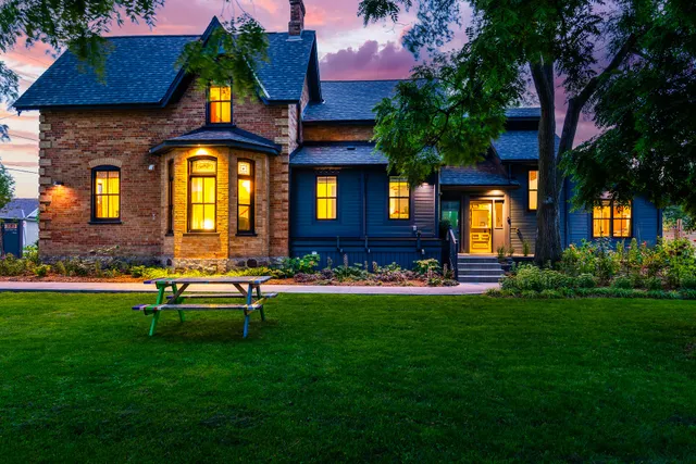 Somewhere Inn Collingwood