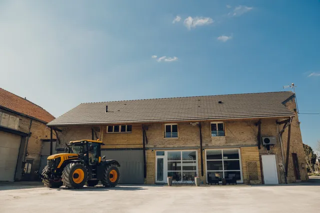Gite hébergement avec piscine Ardennes - La Grange de mon grand-père