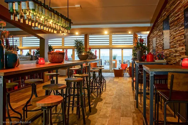 Het Strand "restaurant aan zee"