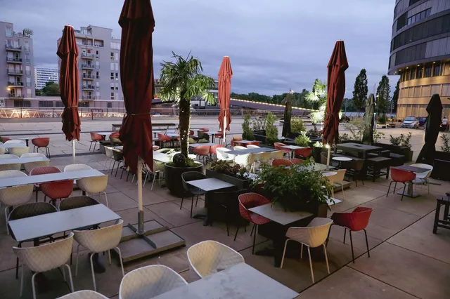 Aliara Restaurant Bar Lounge