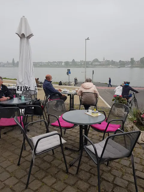 Fährpavillon Graurheindorf (Graubi Bar)