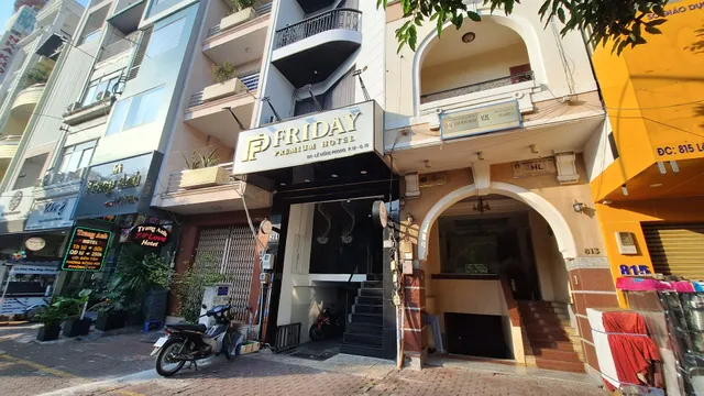 Friday Premium Hotel