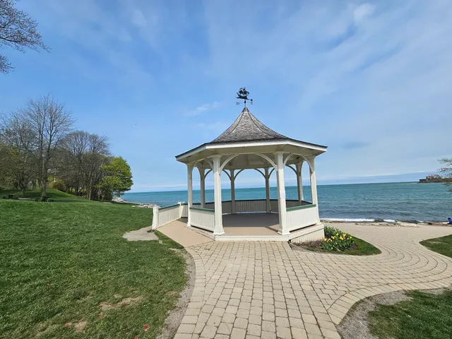 Queen's Royal Park Gazebo