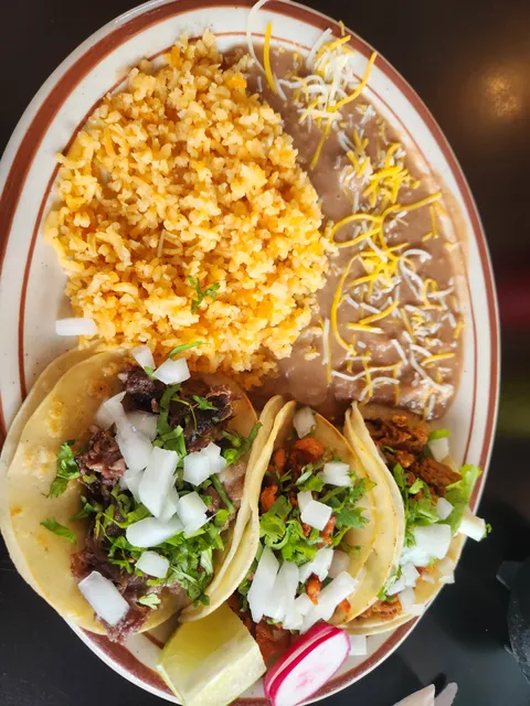 Tortas y Tacos DelValle