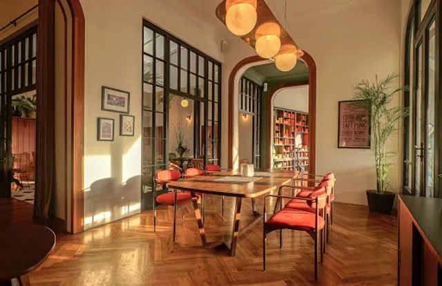 The Junction House - Cafe & Restaurant Seminyak