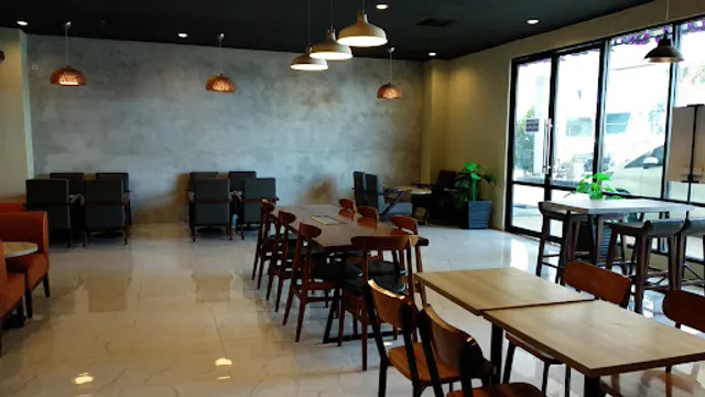 The Coffee Bean And Tea Leaf MANTOS