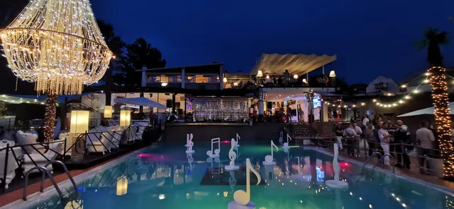 Hollywood Dinner & Dance