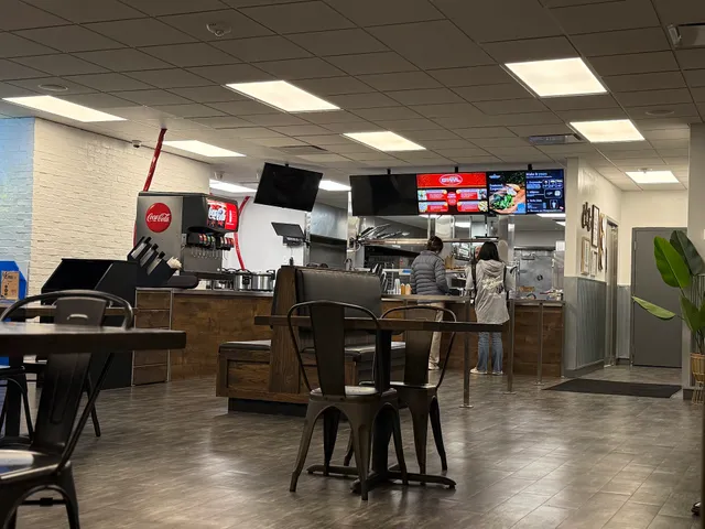 Square Kitchen Eatery