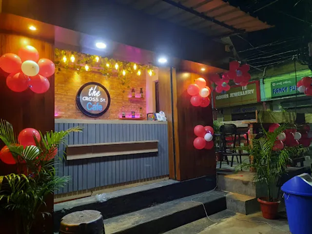 The Cross Street Cafe