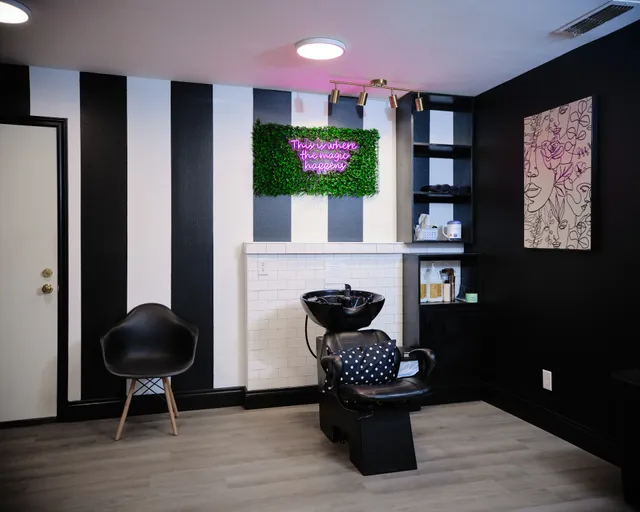 STRAND + SPIRIT SALON