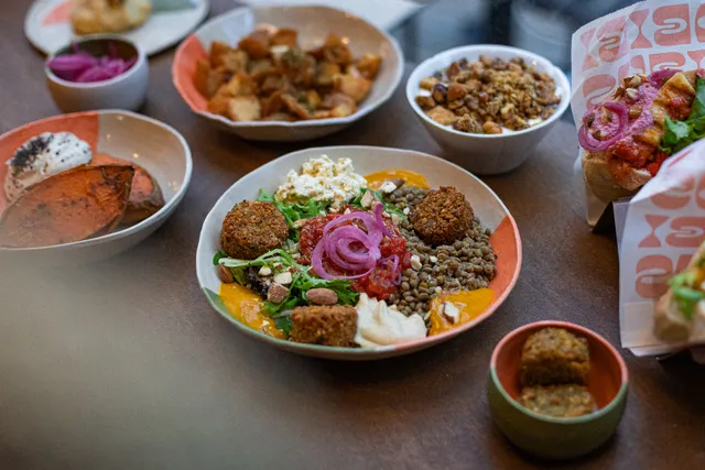 Maïmo Cantine & mezzés à partager