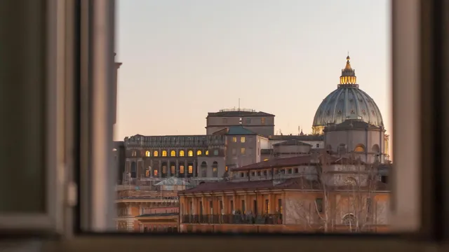 St. Peter’s Mirror - Romantic View ROME APARTMENT