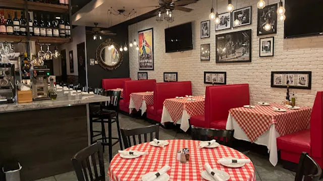 Tiramisù Pizzeria & Trattoria