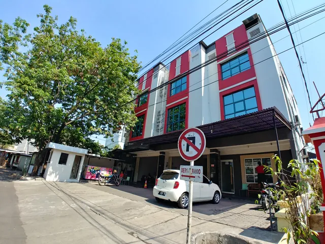 Griya Stadion (Kost & Penginapan Low Budget)