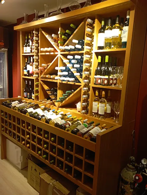 Vinhos ES - Wine Spot Adega