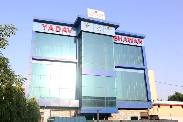 OYO 22221 Yadav Hotel