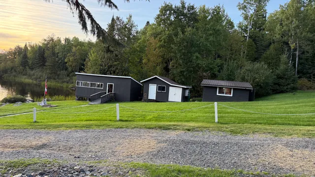 Sunset Lodge on Red Lake