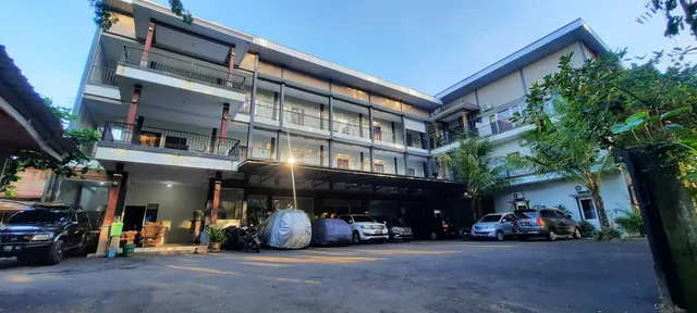 Bandengan Beach Hotel