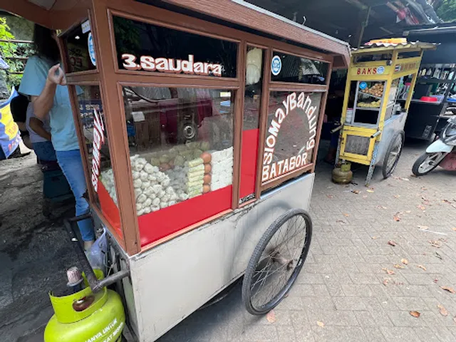 Siomay Bandung & Batagor 3 Saudara