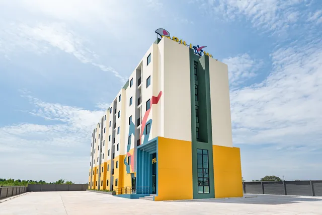 Pillow inn Phanomsarakham Hotel