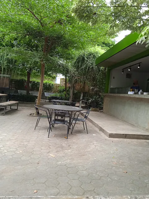 “ Park ” Food & Bar