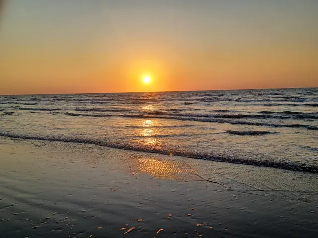 Half Moon Beach & Stavanger Beach