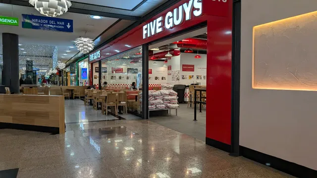 Five Guys Burgers and Fries Marbella La Cañada