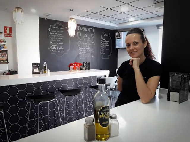 Cafetería Tr3s C’s